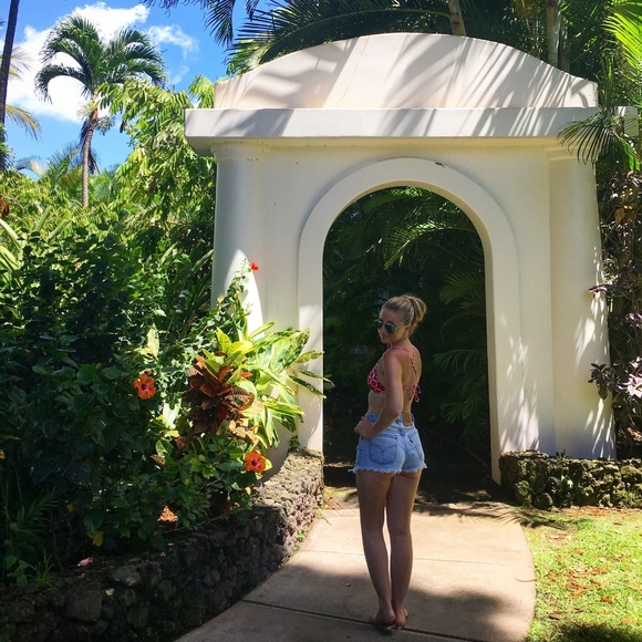 Meet your Posher, Adriane - Picture 6 of 8